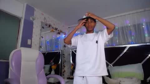 santy online show from April 7, 12:34 am