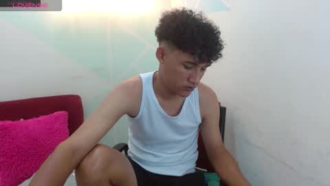 santy boys xxxHOT CUM online show from October 3, 4:32 am