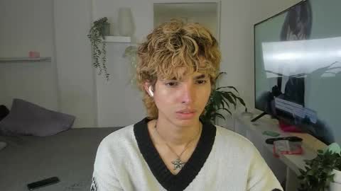 kitty online show from October 20, 4:17 am