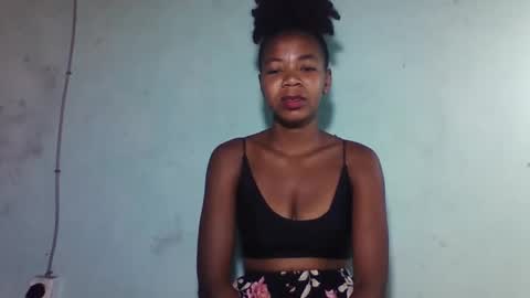 sanyah0123 online show from December 16, 4:08 am