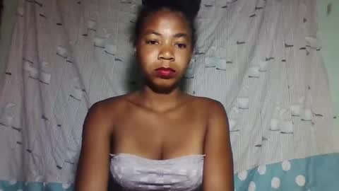 sanyah0123 online show from February 8, 4:05 am