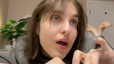 Anny online show from April 20, 11:52 pm