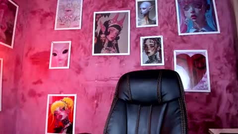 saphyralux online show from March 27, 4:18 am