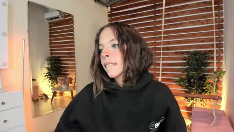 Valerin online show from February 25, 11:37 pm