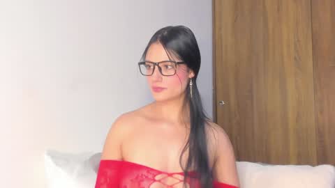 Snapshot of sara_699 chatting on December 18, 7:36 am Sara online show from December 18, 7:36 am