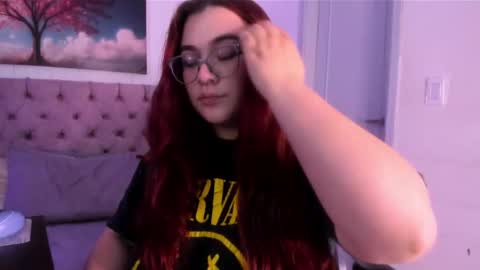 SARA ARIAS  online show from February 22, 11:57 pm