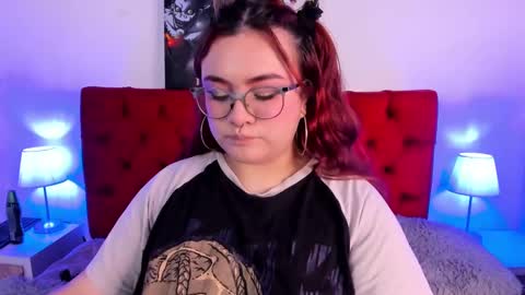 SARA ARIAS  online show from March 2, 7:10 am