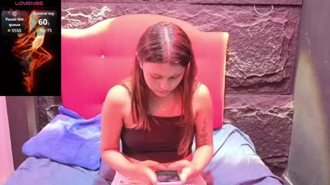 Sara online show from April 10, 1:16 pm