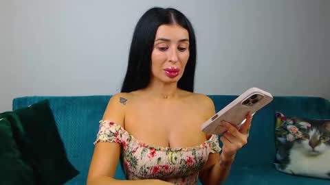 Im Sara I am happy to be here  online show from September 26, 5:21 pm