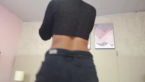 sara_diaz28 online show from March 17, 8:47 pm