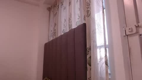 sara_johnson__ online show from April 18, 11:01 am