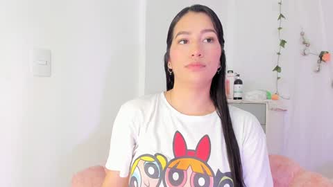 Sara  online show from February 4, 12:55 pm