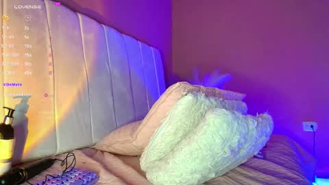 Snapshot of sara_lopee1 chatting on March 12, 10:37 am sara_lopee1 online show from March 12, 10:37 am