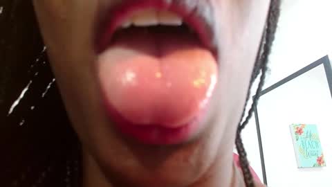 S A R A online show from February 16, 11:52 am