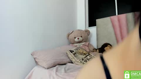 Sara  online show from June 9, 2:33 am