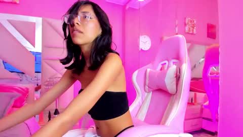sara_naomi online show from September 11, 9:05 pm