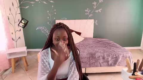 S A R A online show from March 8, 2:40 pm