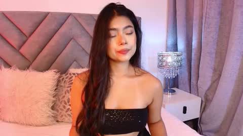 sara_owens7 online show from March 2, 1:54 am