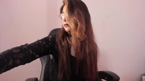 sara_roades online show from November 5, 9:17 pm