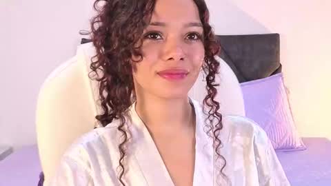 sara  online show from October 23, 5:25 pm