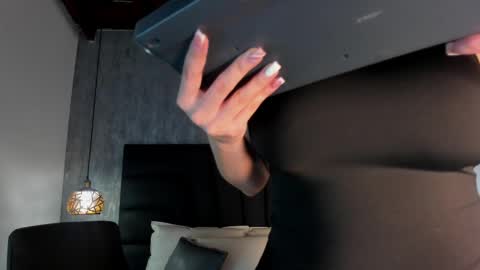  -  online show from February 18, 11:22 am