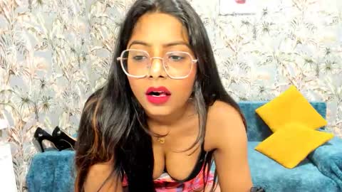 saraa_jayy online show from September 19, 3:54 am
