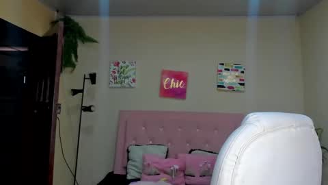 Snapshot of saraa_ramirez chatting on February 6, 11:42 am Sarah Ramirez online show from February 6, 11:42 am