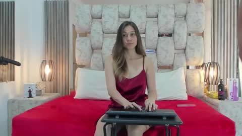 saraANDyoni online show from January 2, 1:51 pm