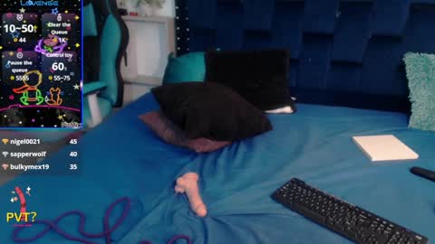 SARAHGIL online show from February 20, 5:55 am