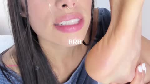 Sara online show from December 8, 7:22 pm