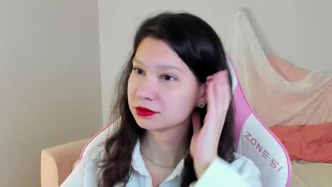 SaraDenars online show from November 18, 5:32 am