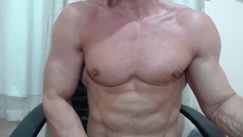 saradorj92 online show from October 26, 12:11 am