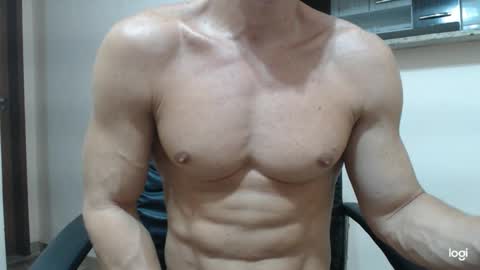 saradorj92 online show from February 14, 11:31 pm