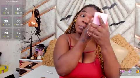 saradunss online show from November 3, 8:10 pm