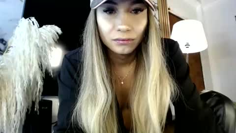 CALL ME LOVE SARITA online show from September 26, 9:12 pm