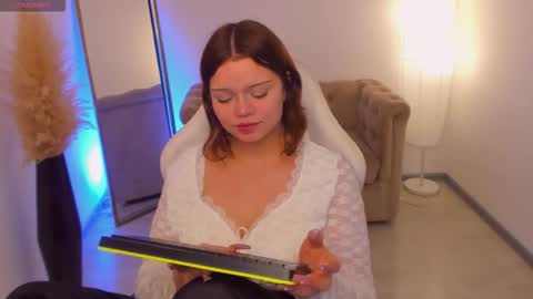 Sarah online show from October 12, 5:44 am