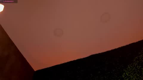 Sarah Bonneth online show from March 17, 11:15 am