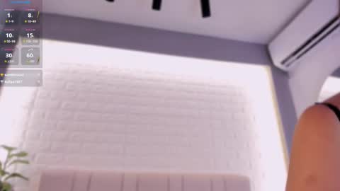     online show from October 9, 12:43 pm