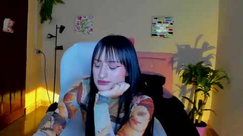 Snapshot of sarah_ramirez777 chatting on March 3, 3:43 pm Sarah Ramirez online show from March 3, 3:43 pm
