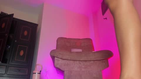 Sarah online show from April 16, 9:31 am