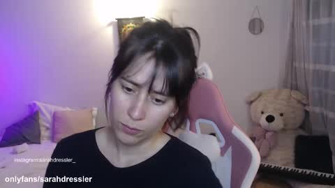sarahdressler online show from September 16, 1:18 am