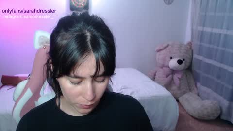 sarahdressler online show from December 29, 3:33 am