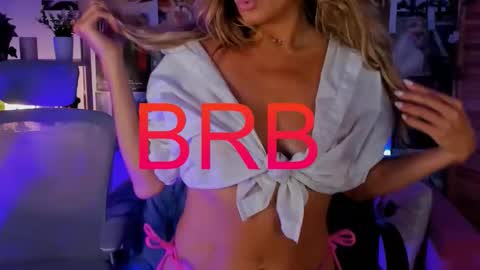 Divine Sarah NONUDE model online show from October 11, 11:37 am