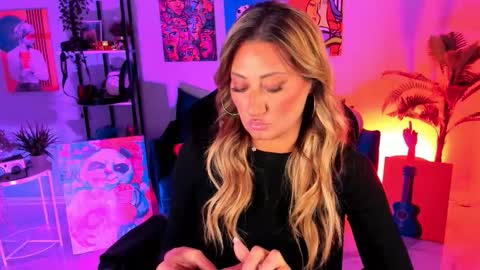 Divine Sarah NONUDE model online show from October 6, 1:29 pm