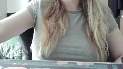 Sarah online show from March 24, 8:37 pm