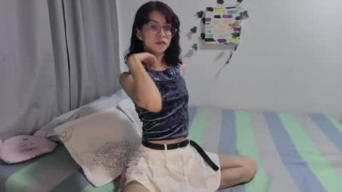 Sarah  online show from April 16, 8:31 pm