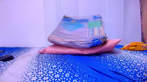 Sara  online show from March 3, 3:00 pm