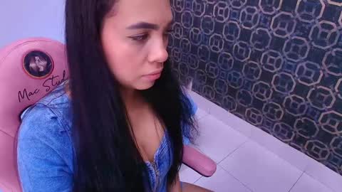 Sara  online show from March 7, 12:01 pm