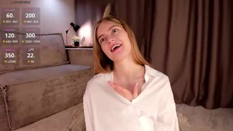 Rosie online show from July 1, 9:34 pm