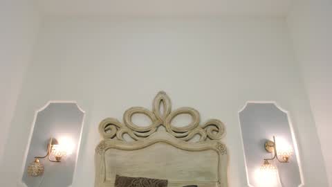 Sara online show from December 19, 2:35 pm